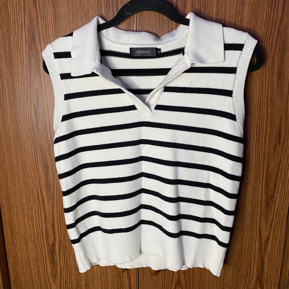 ZESICA Striped Knit Polo Vest Women Small White Black Sleeveless Sweater Top